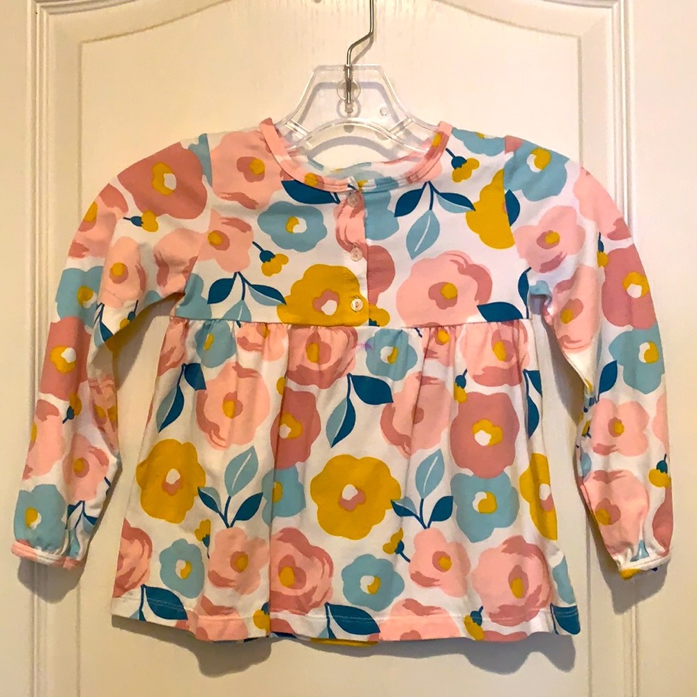 Girl’s Carter’s floral top gently used long-sleeve - Picture 1 of 9